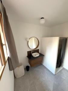 Superbe maison d artiste avec patio centre ville