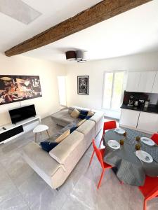 Superbe maison d artiste avec patio centre ville