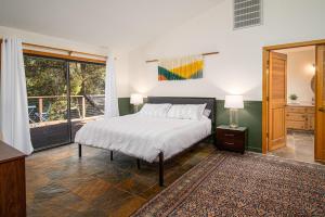 Yosemite cabin with private lake - Twin Springs