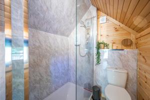 Bluebell Cabin & Hot tub