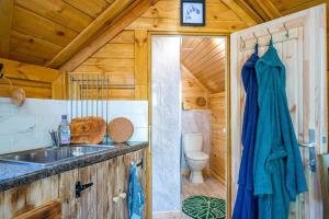 Bluebell Cabin & Hot tub