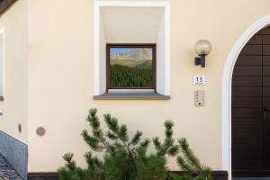 Bright Alpine Retreat Walk to Corvatsch