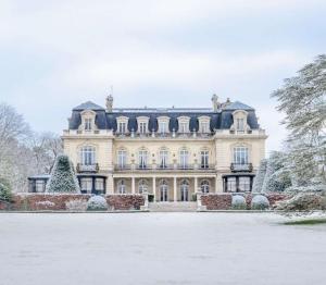Maison au cœur des caves de champagnes