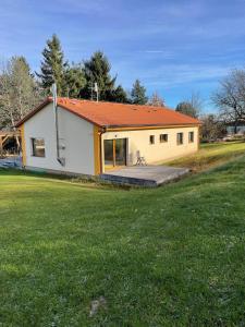 Sunny Garden Bungalow