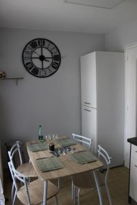 Charmant T1 Annecy velos parking prive