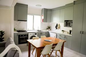 Modern Oberon Retreat Close to Lakes & Forests