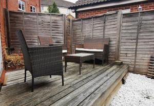 Comfortable 5 Bed Sleeps 5 Free Parking