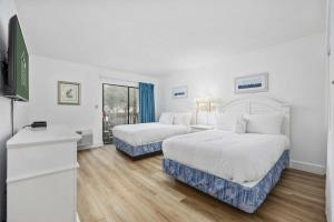 Sunset Breeze Steps from Beach Pet Friendly