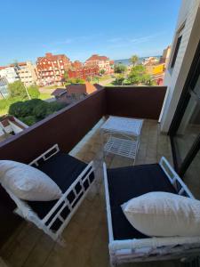 Depa a una cuadra de la playa y balcón con vista al mar