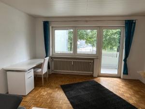 2-room apartment with balcony within walking distance of the bridge