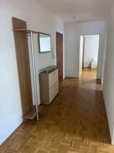 2-room apartment with balcony within walking distance of the bridge