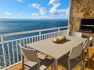 Paradise by the sea - VAN GOGH Apartment