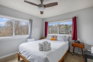 Adventure Base Near Garden of the Gods and Red Rock