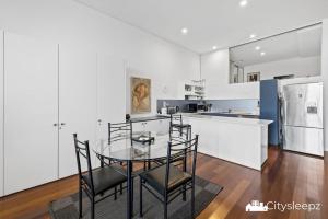 Cleonas Apartment Camperdown