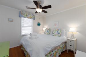 Sea Salt and Sunshine- Family & Pet Friendly