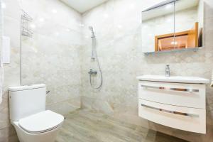 Amphora Palace Apartment Complex