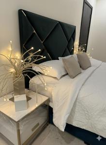 3BR 5Bed luxury apartment