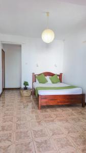 Spacious Seafront Villa with seaview terrace and beach access