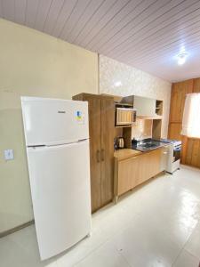 Casa de Madera 01 MARISCAL a 400 m da praia 2 quartos 1 banheiros