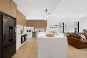 Peninsula Sea Breeze