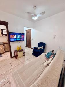 Ótimo apartamento a 50m da Praia