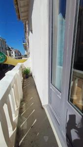 Appartement spacieux, pour 2 ou pro, plein centre