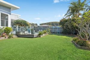 Hibiscus by Coast Hosting