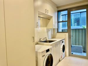 Sydney Coastal Retreat, CRONULLA