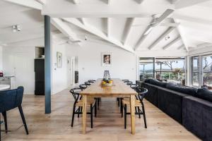 Elements at Bouddi By Coast Hosting