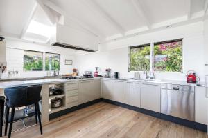 Elements at Bouddi By Coast Hosting