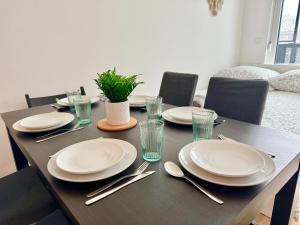 Brand New Danube Apartment with Balcony and Free Parking