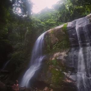 Piscina infinita e hidromassagem Dedo de Deus