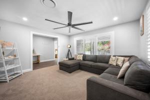 Hamptons by the Bay - Belle Escapes Jervis Bay