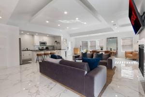 Serene Luxe Residnece near Rose Bowl Stadium- 3BR Entire House