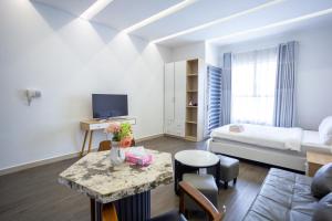 Sunrise City & City View