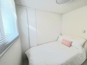 2 Bathrooms & 3 Rooms, New Elevator