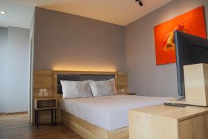 Twin Tower Hotel & Residence