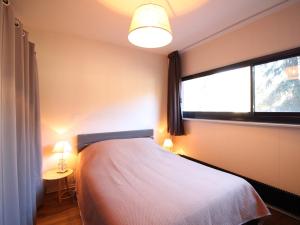 Appartement F2 avec parking, proche commodités et thermes - FR-1-415-179