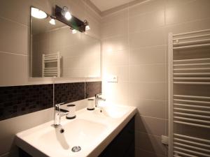 Beau F3 avec parking et animaux acceptés, proche Thermes - FR-1-415-165