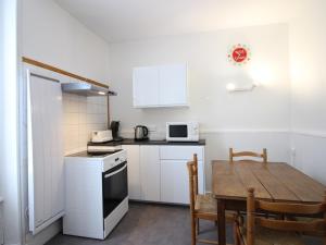 Appartement F2 avec terrasse et jardinet, proche centre Mont-Dore - FR-1-415-182