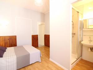 Appartement F2 avec terrasse et jardinet, proche centre Mont-Dore - FR-1-415-182