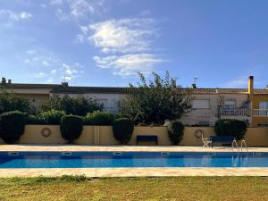 Casa adosada con piscina. Paradis St Pere - ES-89-147