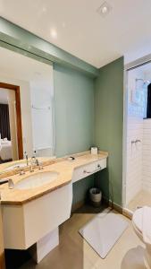 Flat Hotel 4 Estrelas no Jardins 9 andar - com vaga e serviços