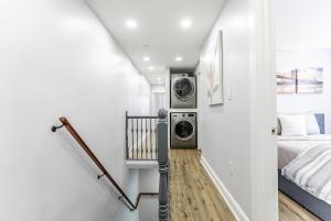 Modern 2BedRooms 1King 1Queen Size Bed Near Center City, BOK Bar, Passyunk Square More!