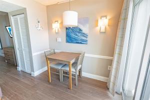 Direct Oceanfront Amazing Views In Camelot Resort!