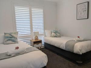 Spacious Coastal Bush Retreat-Close to Everything