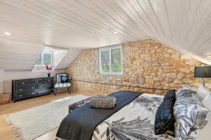 The Cheese Factory - A Sprawling Coastal Estate