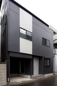 30 sec to Station,4min to Skytree,82sqm,Sleeps 8,Free Parking,Close to Akihabara Asakusa Ueno