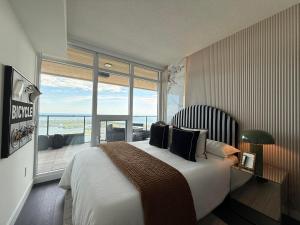 Deluxe Suites Downtown Toronto
