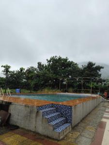 Dongres Farm, Malshej Ghat